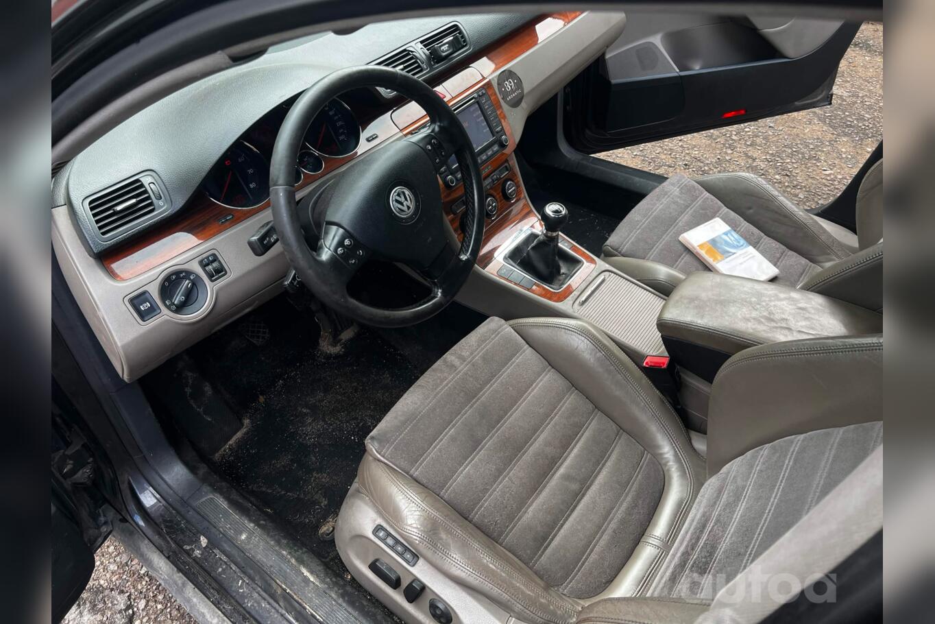 Volkswagen Passat B6 Sedan 4-doors