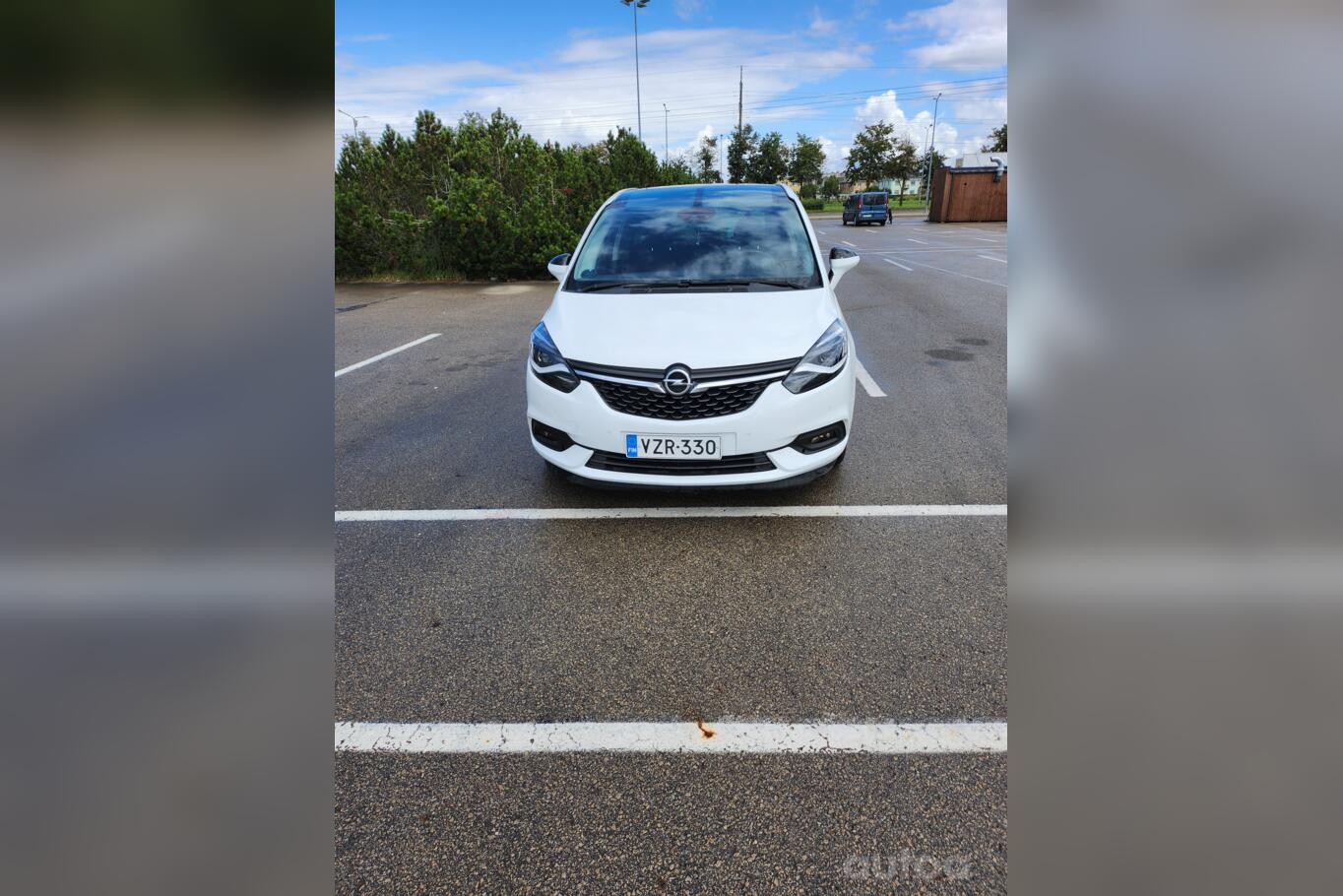 Opel Zafira Tourer 2012