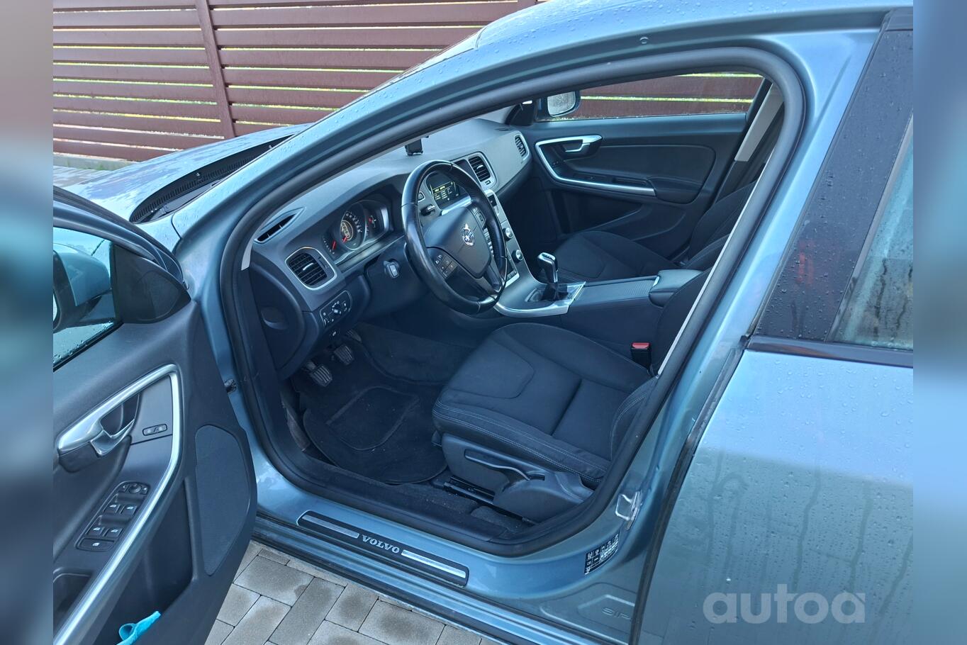 Volvo V60 1 generation [restyling] wagon 5-doors