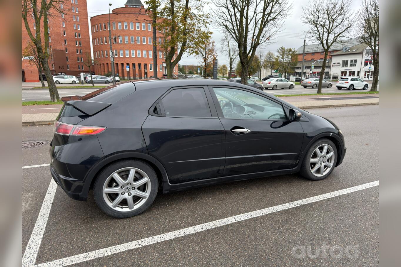 Honda Civic 8 generation Hatchback 5-doors