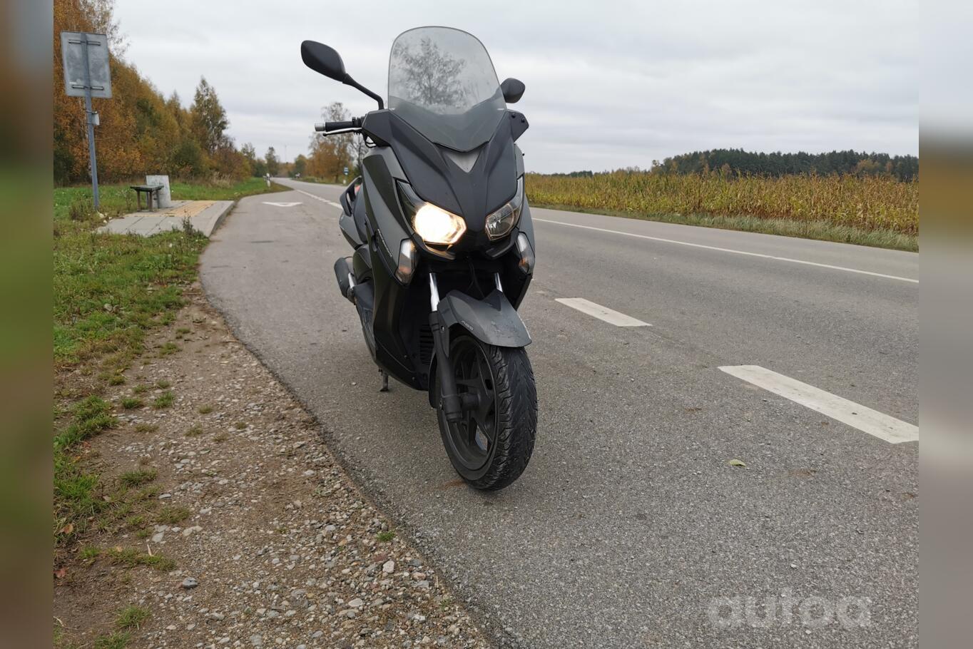 Yamaha X-MAX
