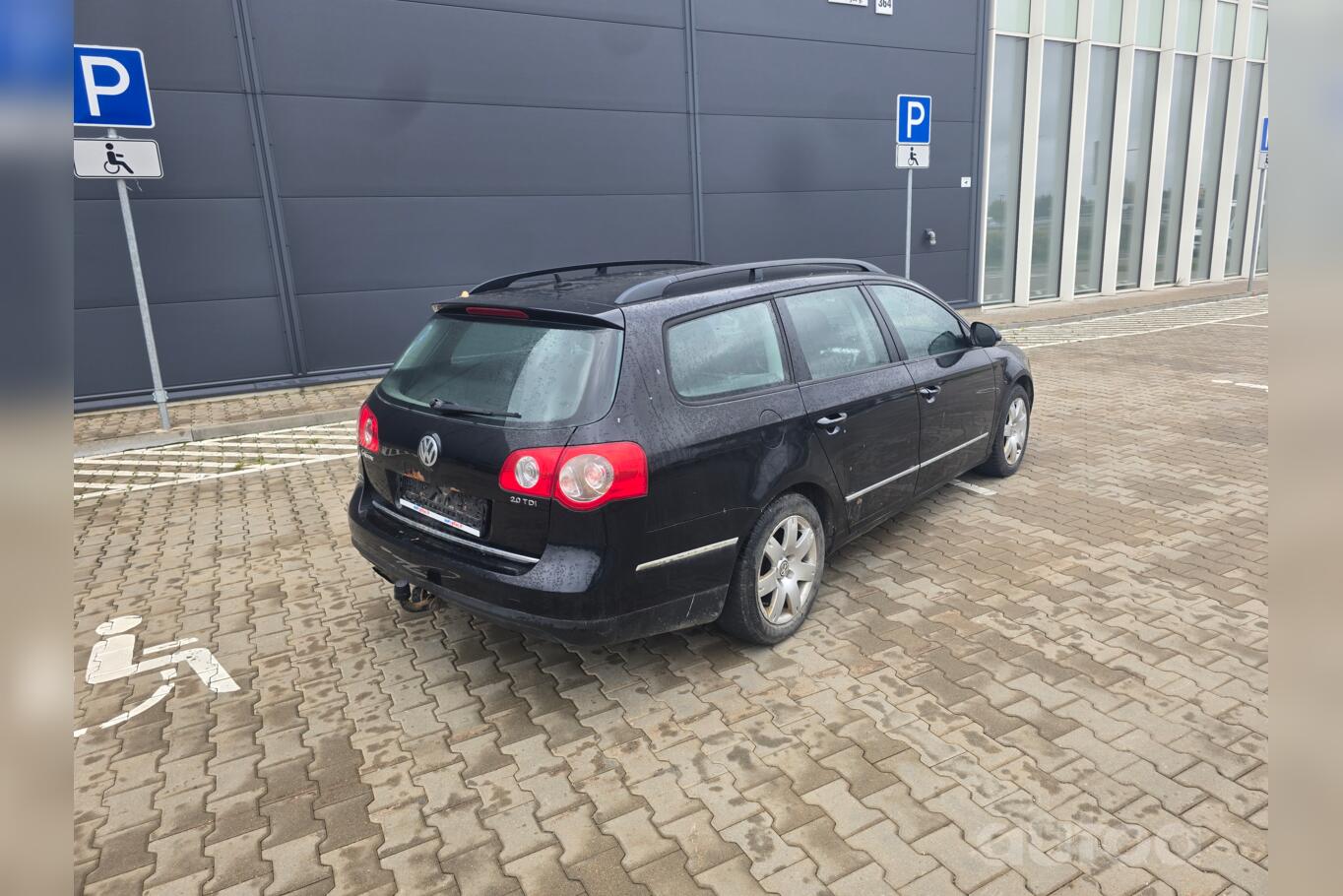 Volkswagen Passat B6 wagon 5-doors