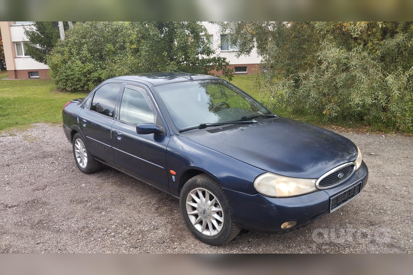 Ford Mondeo 2 generation Sedan