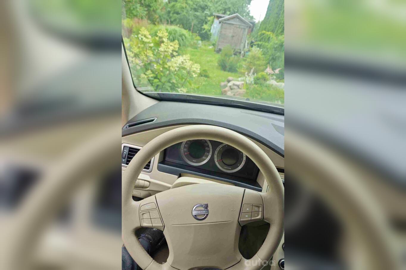 Volvo S80