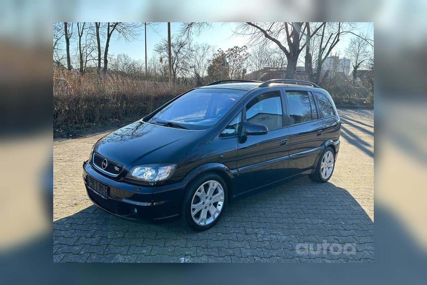 Opel Zafira OPC A [restyling]