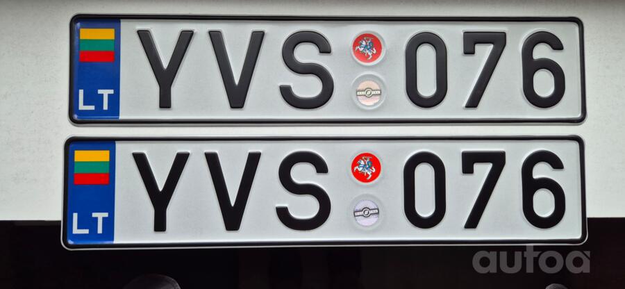 YVS  076