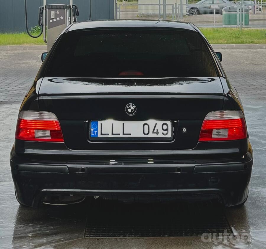 LLL049