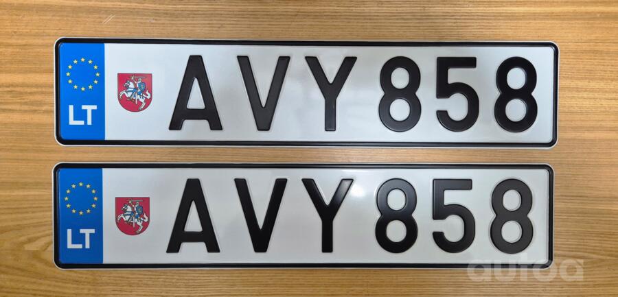 AVY 858