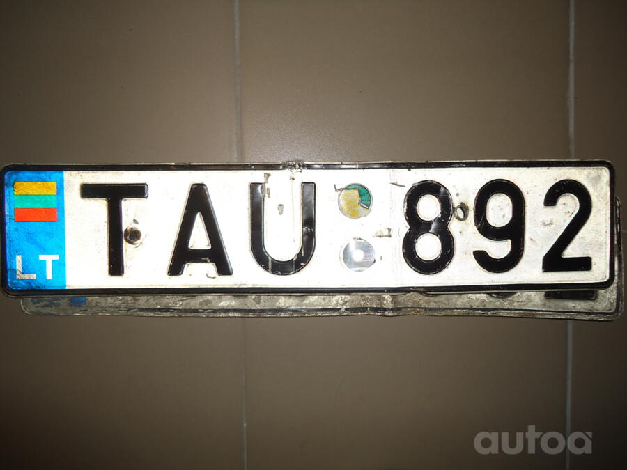 TAU 892