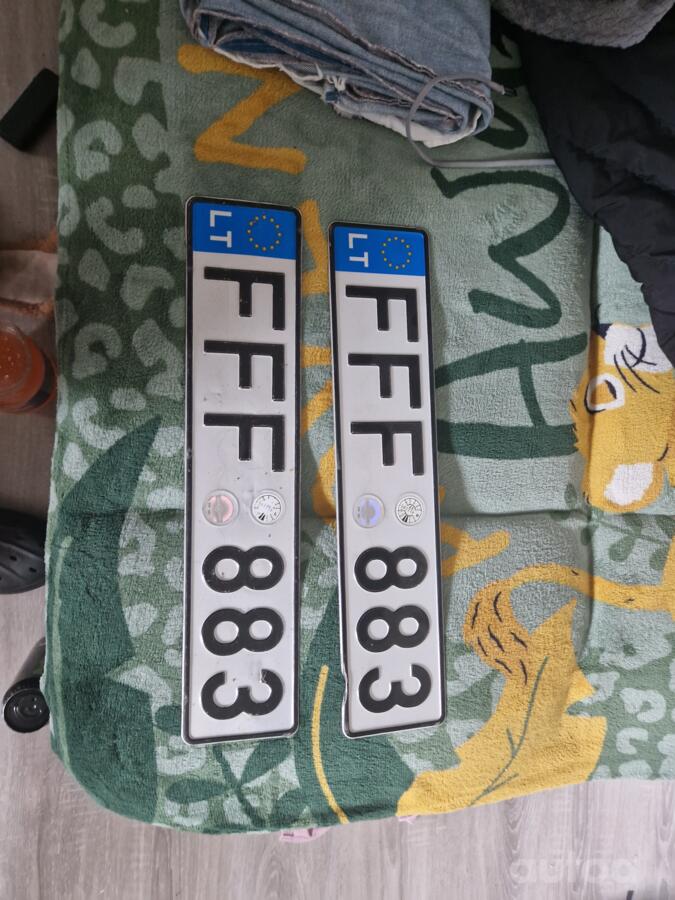 FFF883
