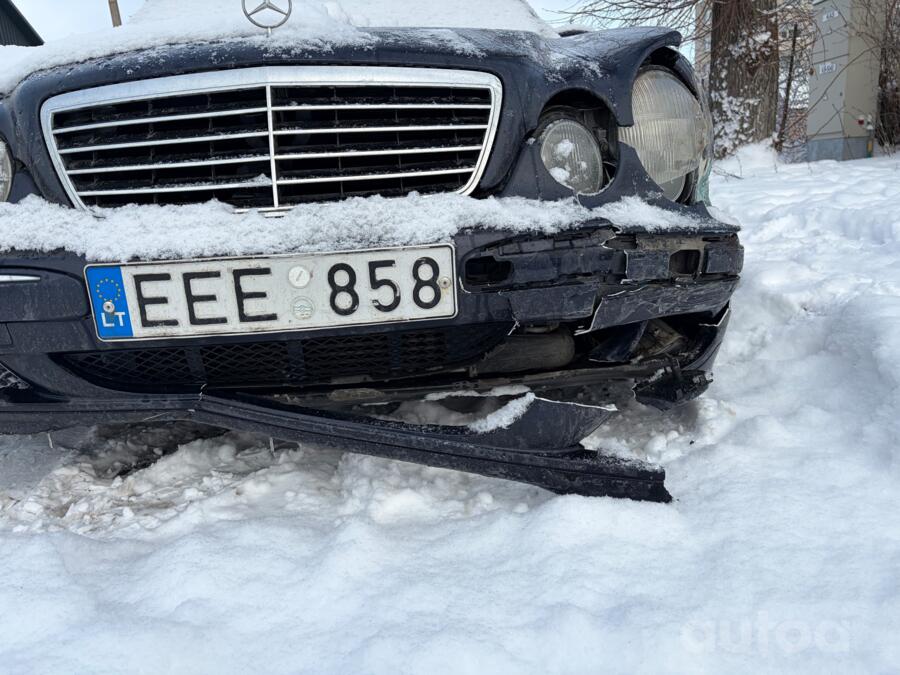 EEE858