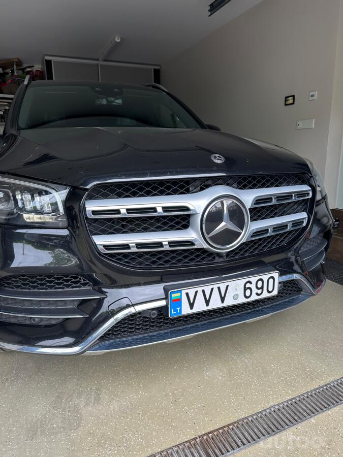 VVV690