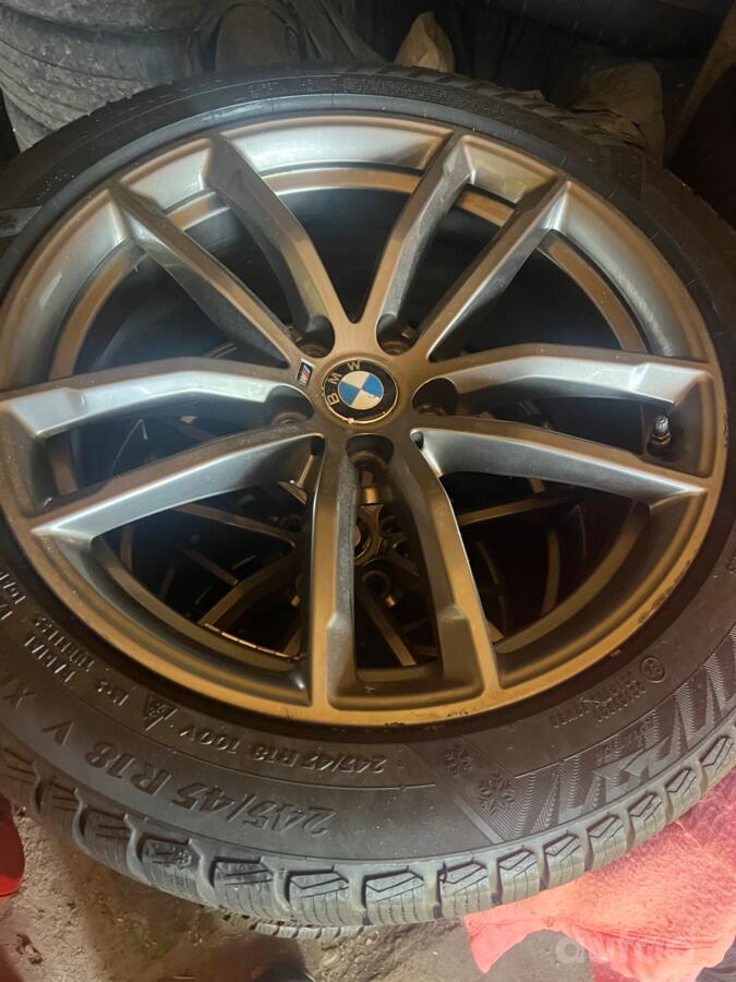 Bmw, light alloy