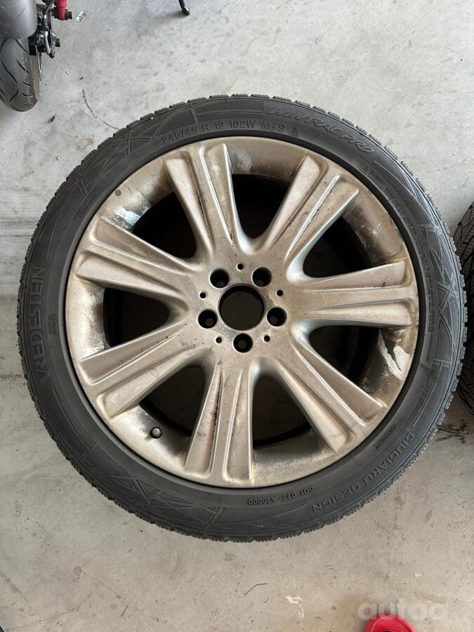 Mercedes-Benz, aliaj ușor
