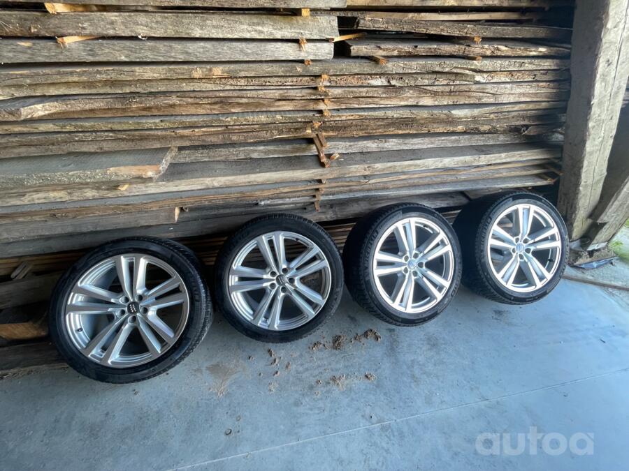 Audi Q5, aliaj ușor
