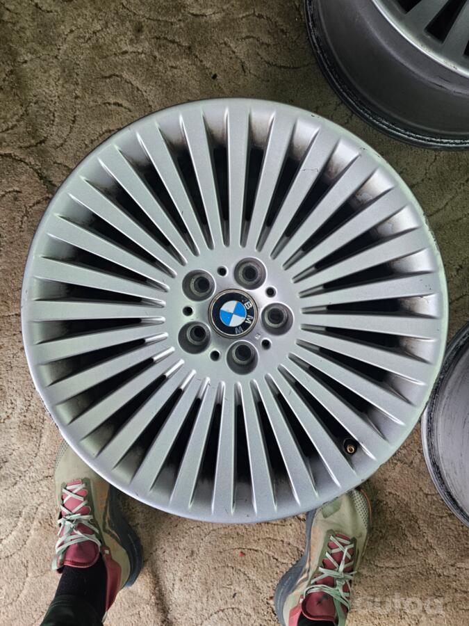 BMW, aliaj ușor
