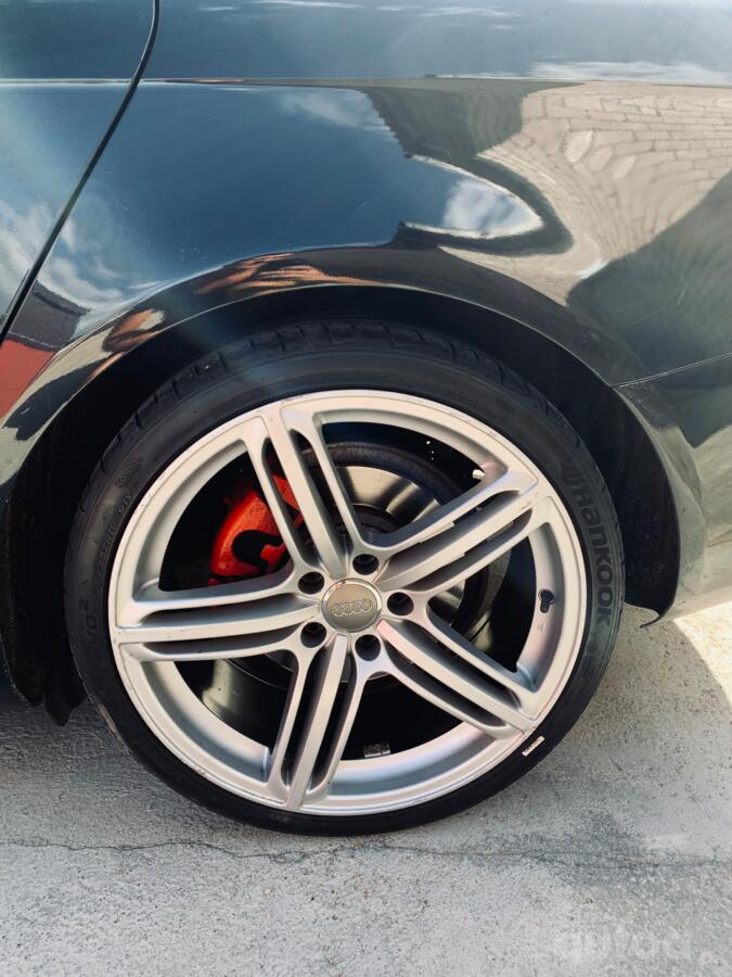 Audi, aliaj ușor