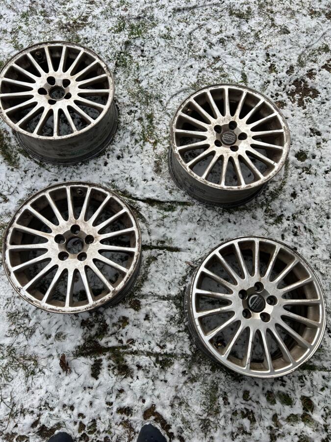 Volvo, aliaj ușor