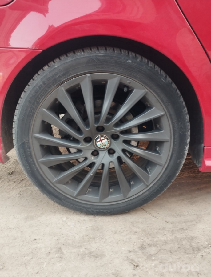 Alfa Romeo Giulietta, aliaj ușor