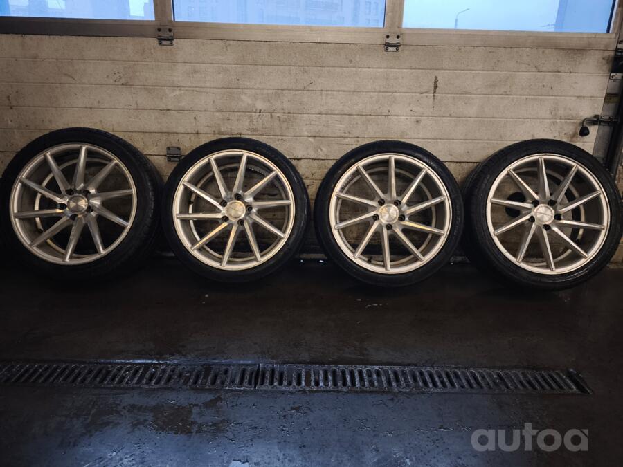 Vossen, aliaj ușor