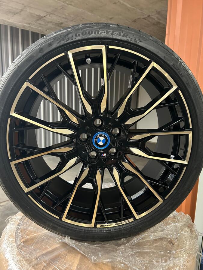 BMW, aliaj ușor