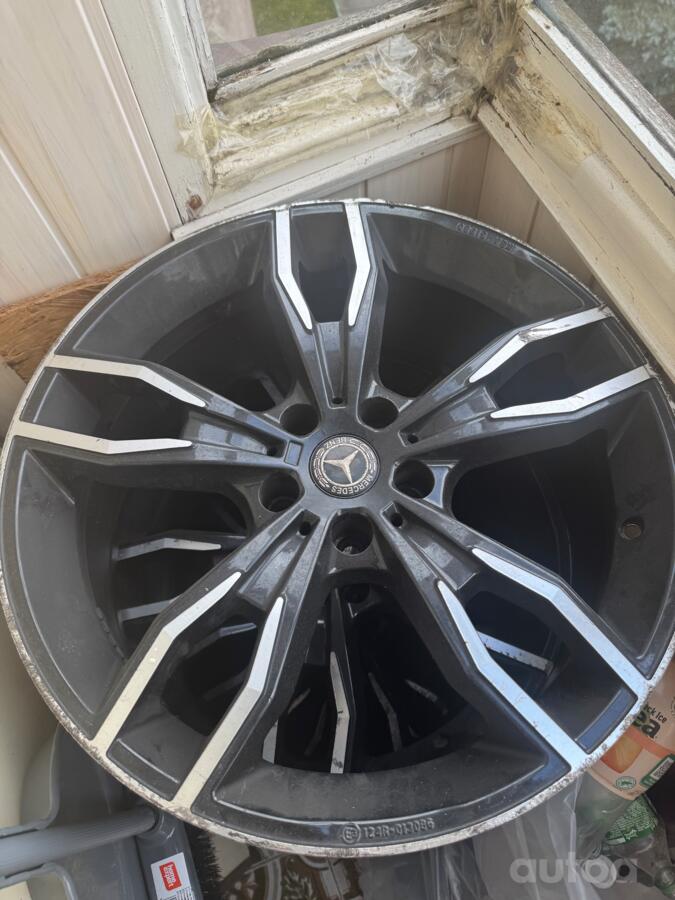 Mercedes, aliaj ușor