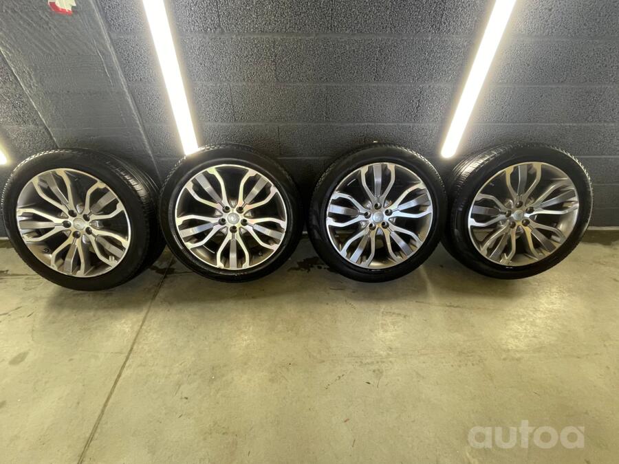 Land rover, light alloy