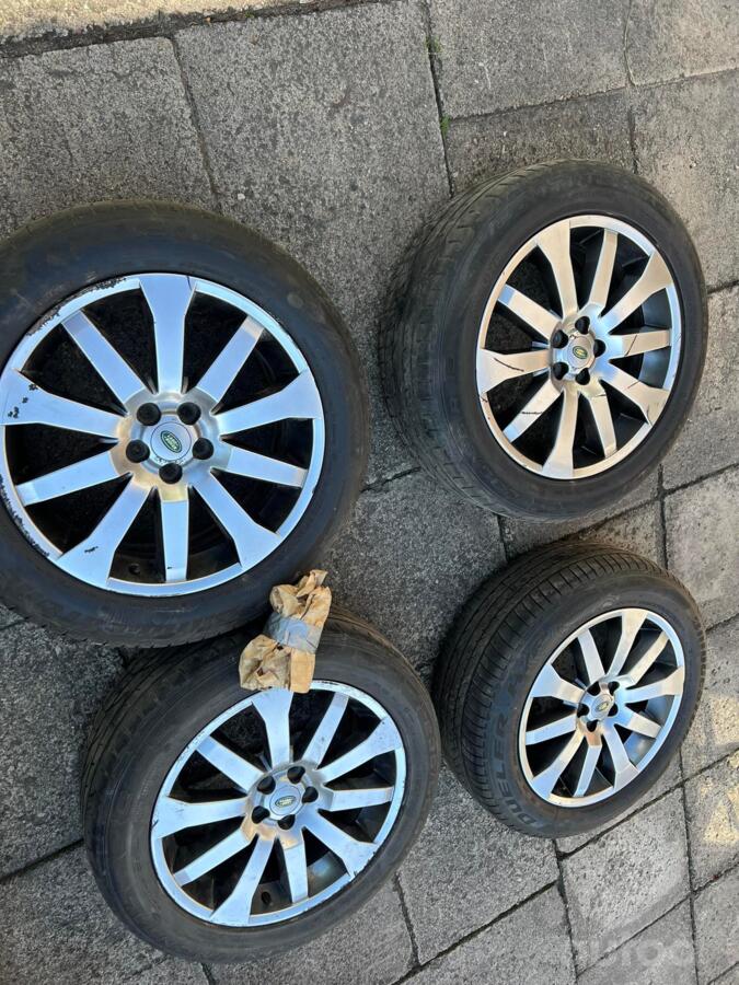 Land rover, light alloy