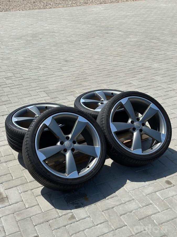 Audi, aliaj ușor