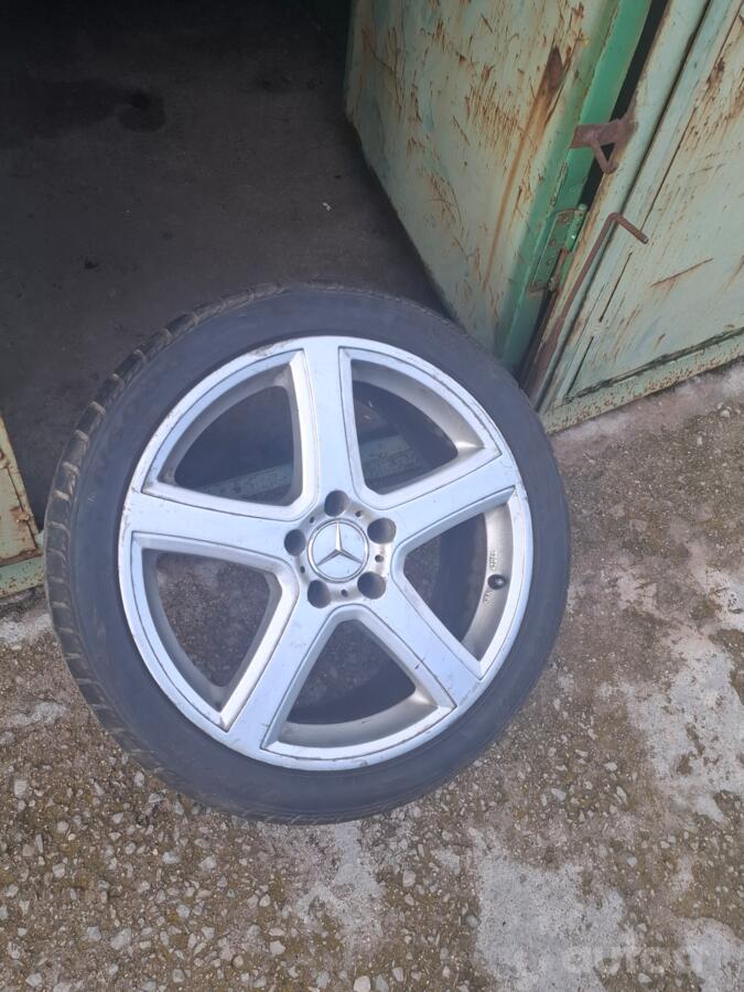 Mercedes, aliaj ușor