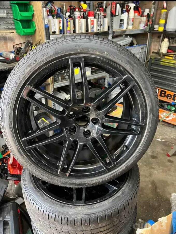 Audi, aliaj ușor