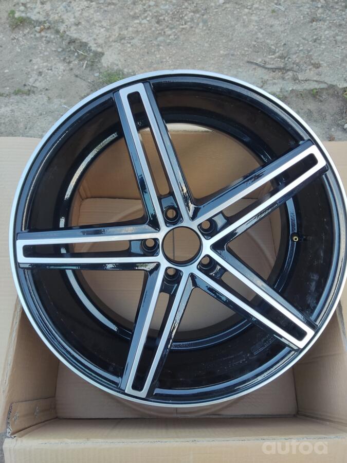 Vossen, aliaj ușor