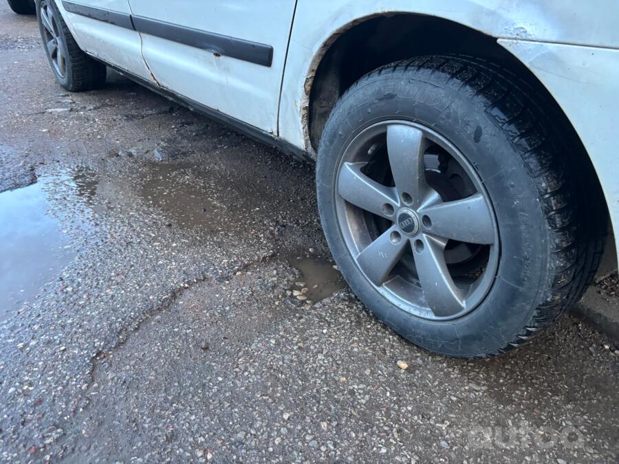 Audi, aliaj ușor