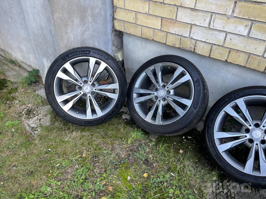Mb, aliaj ușor