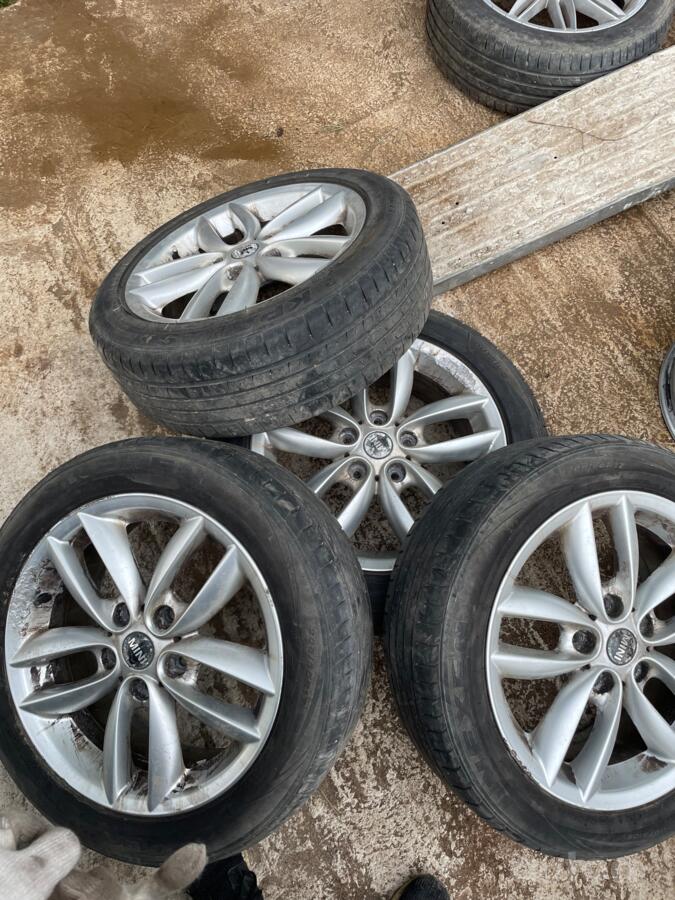 Mini, aliaj ușor