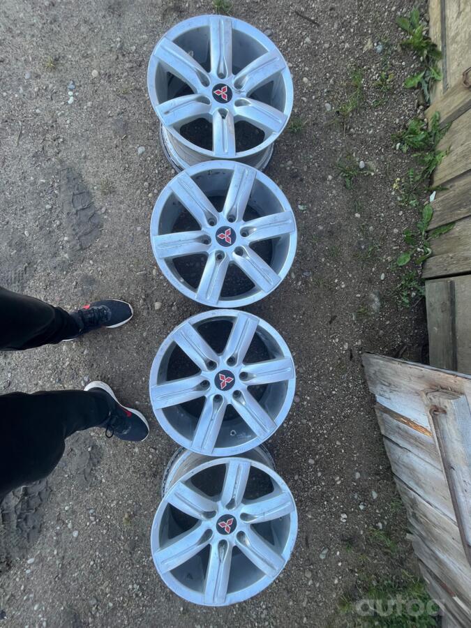 Mitsubishi, aliaj ușor