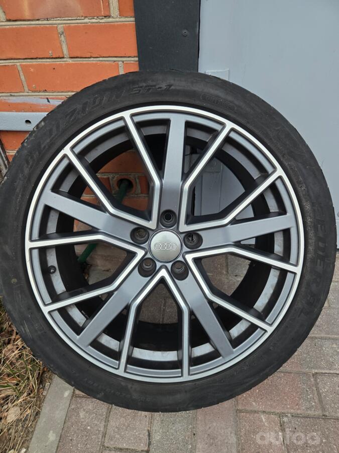 AUDI, light alloy