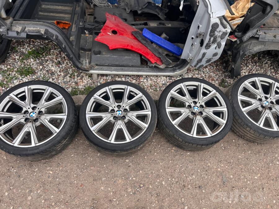 Bmw, light alloy