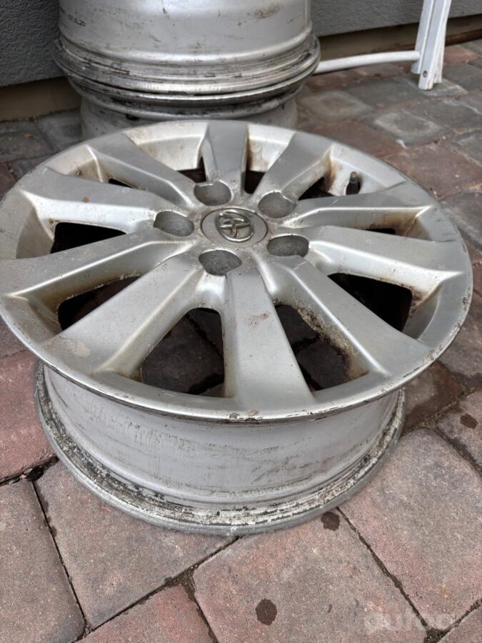 Toyota, light alloy