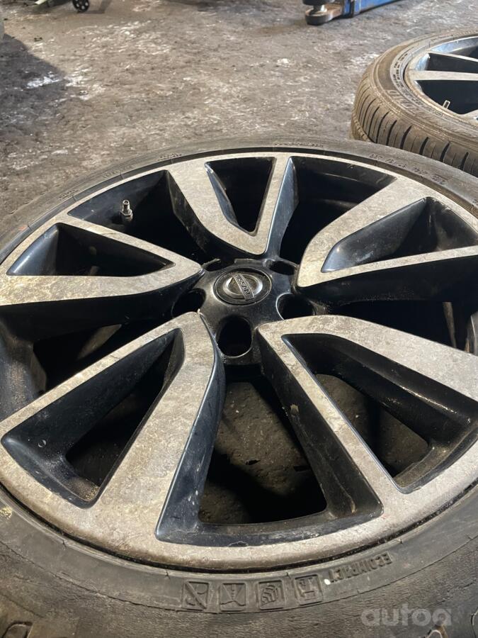 Nissan, aliaj ușor