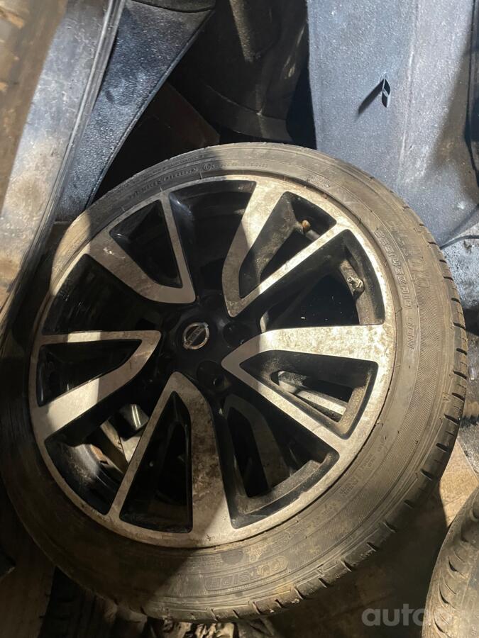 Nissan, light alloy