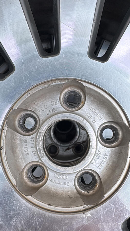 Audi, light alloy