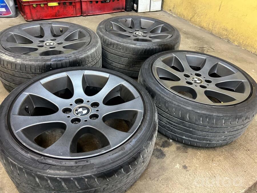 Bmw, light alloy
