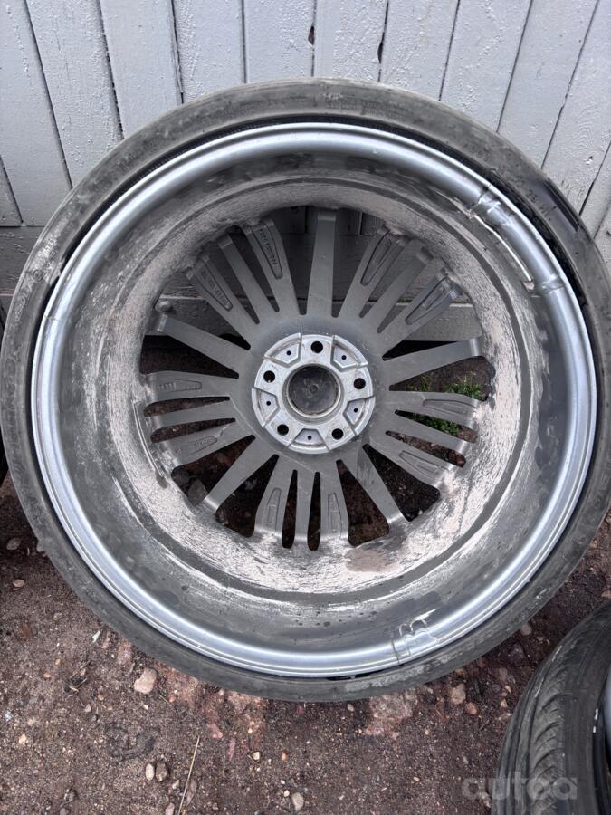 Bmw, light alloy