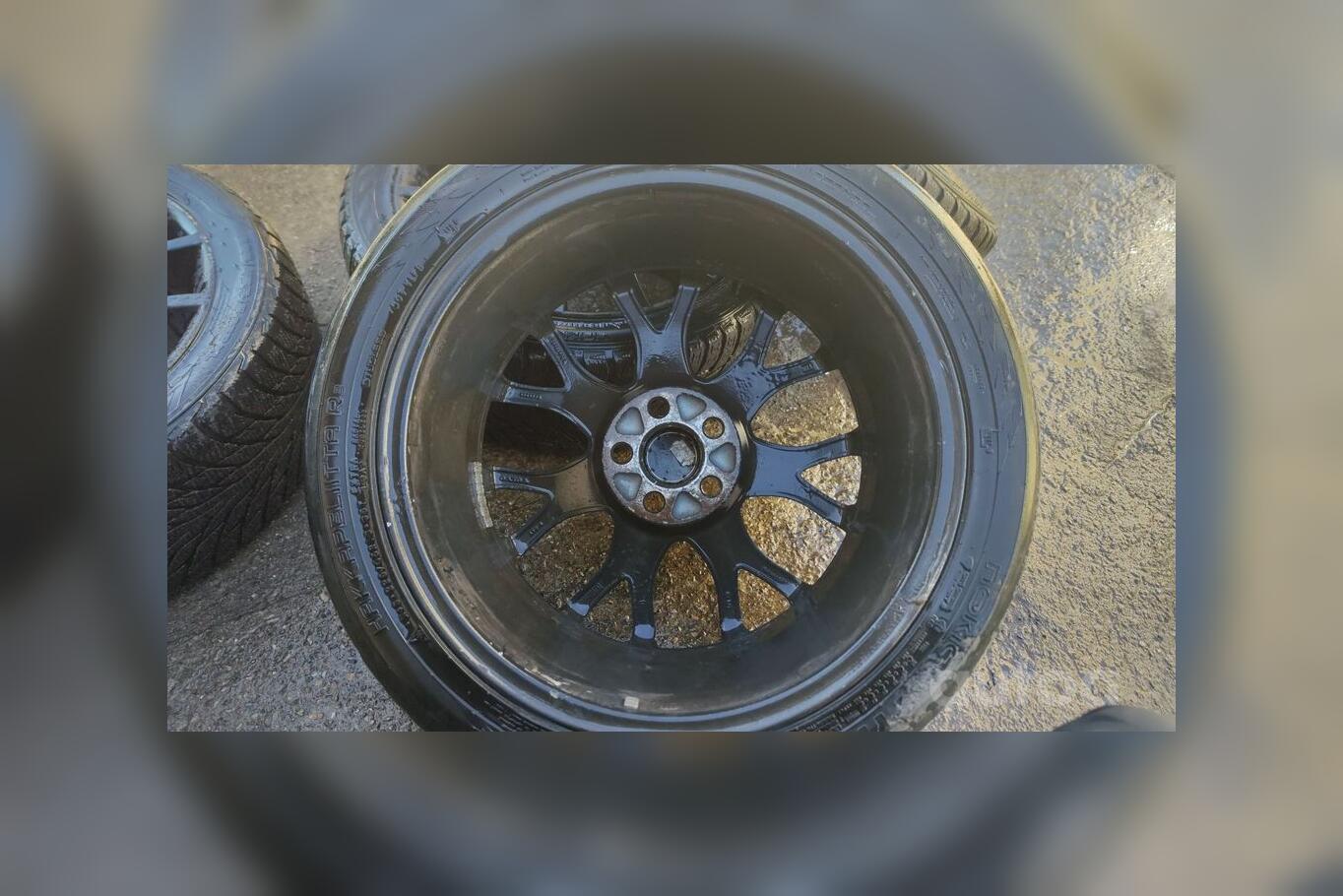 Volvo, light alloy