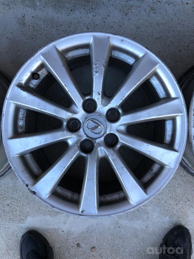 Lexus, light alloy