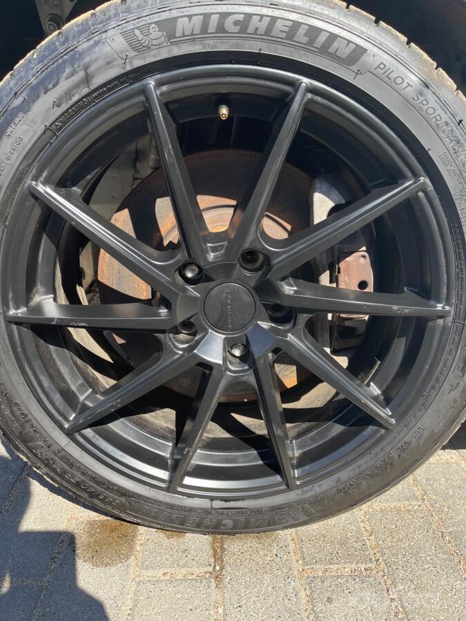 Liquidmetal, light alloy