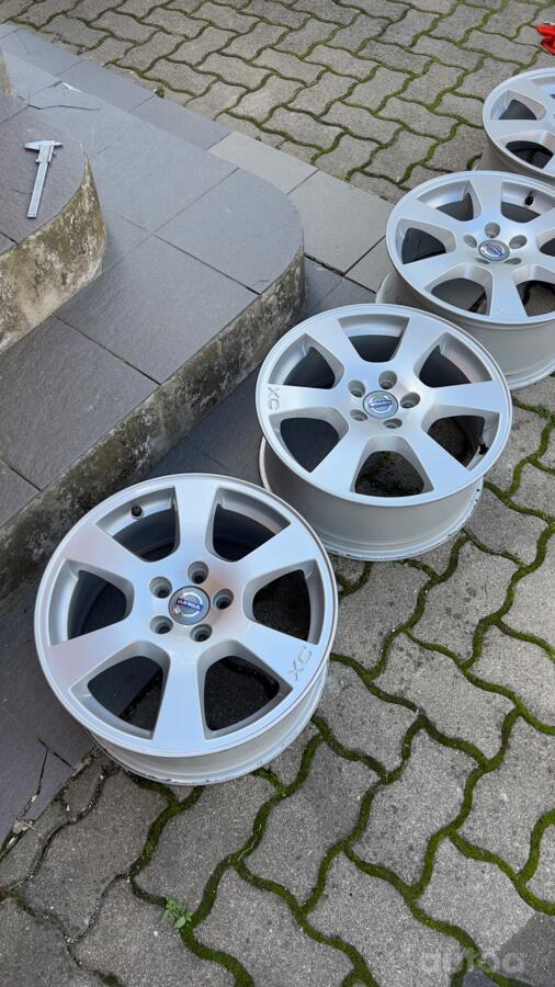 Volvo, light alloy
