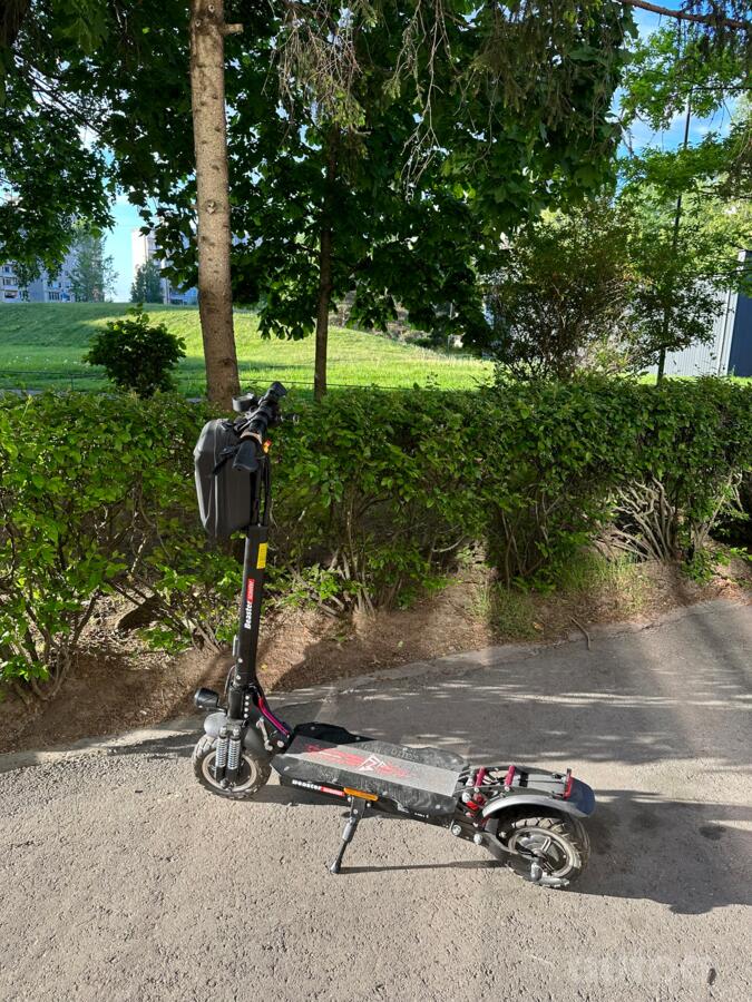 Beaster Scooter Bs11
