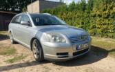 Toyota Avensis 2 generation Liftback